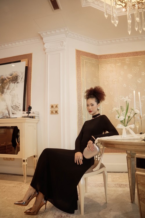 Sixdo Black Knit Flared Dress